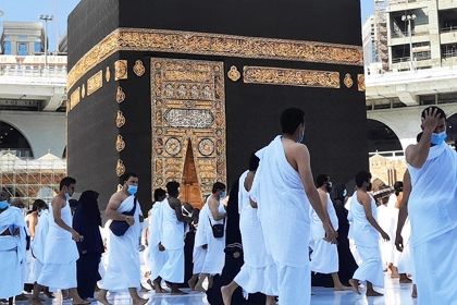 3 Star 14 Nights August Umrah Package