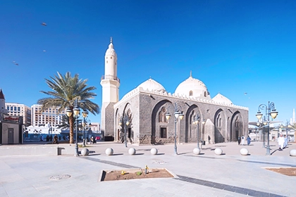 5 Star 14 Nights Easter Umrah Package