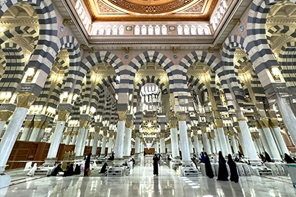 5 Star 14 Nights Women Umrah Package