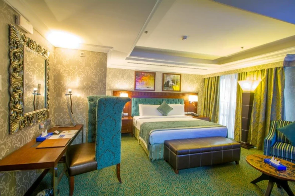 Al Aqeeq Madinah Hotel King Bedroom