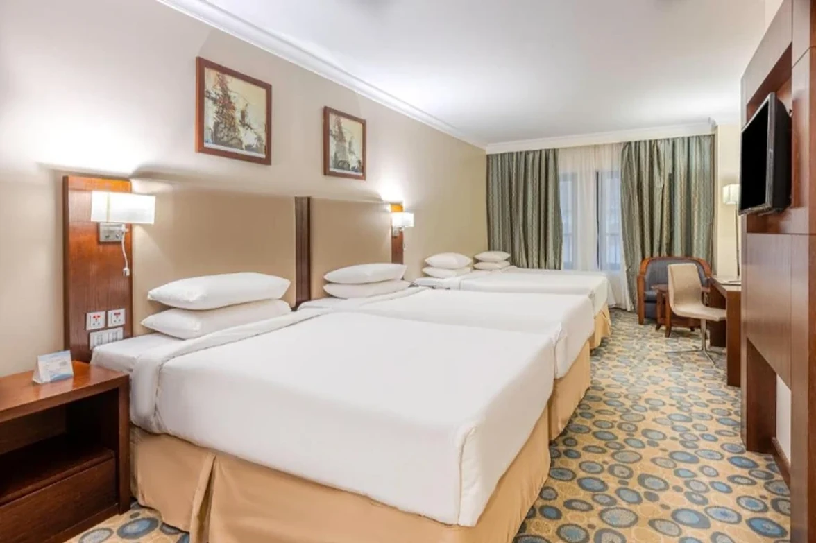 Al Aqeeq Madinah Twin Bed Room