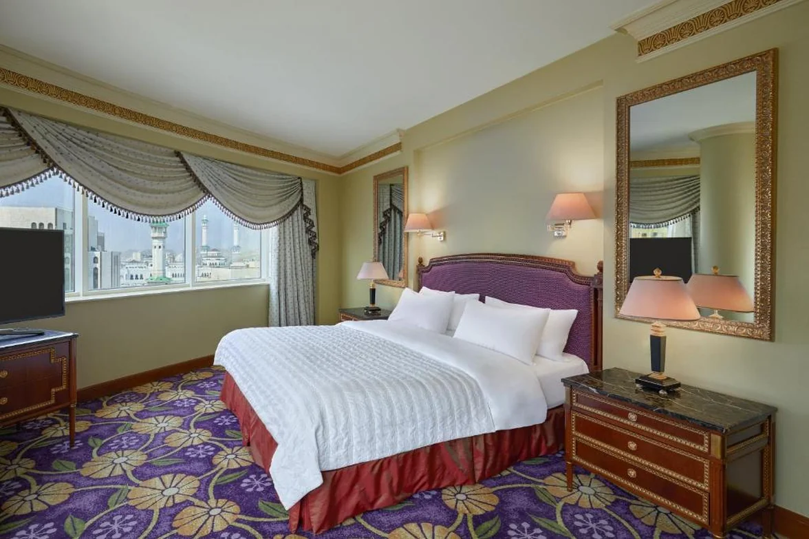 Le Meridien Makkah Suite Bedroom Haram View